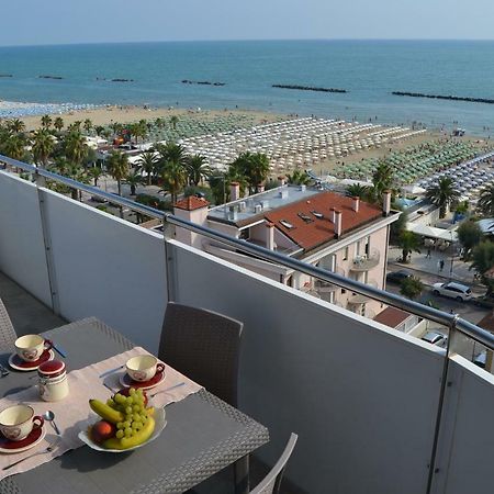 圣贝内代托-德尔特龙托Fronte Mare Panoramico San Benedetto公寓 外观 照片