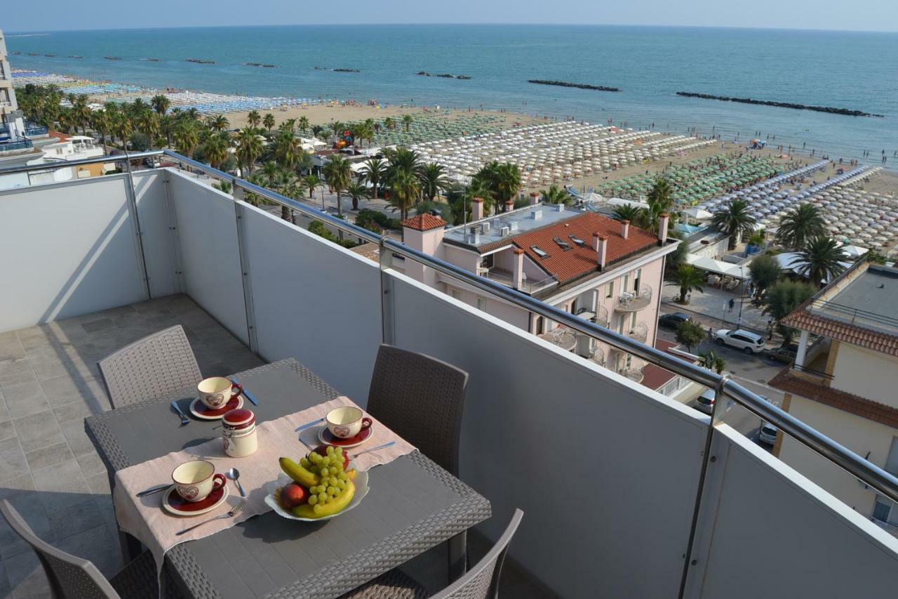 圣贝内代托-德尔特龙托Fronte Mare Panoramico San Benedetto公寓 外观 照片